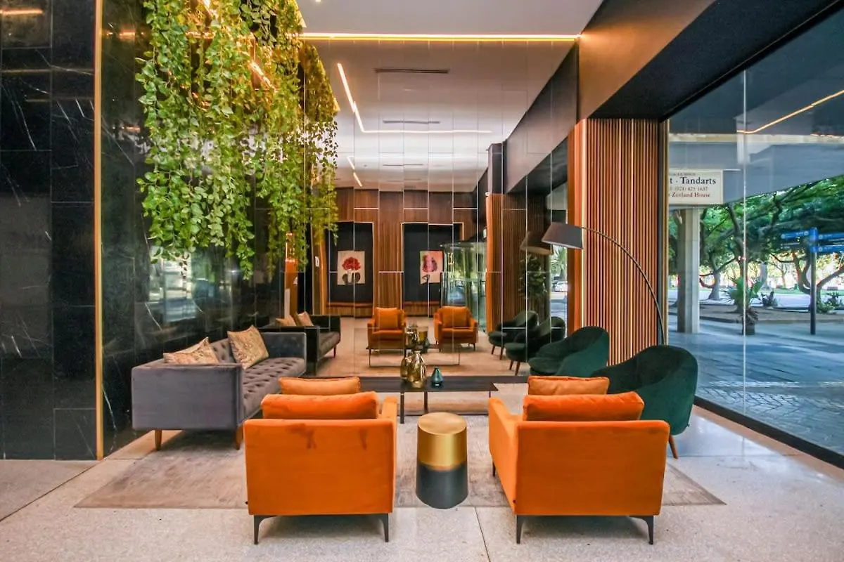 Trendy, Secure, Private Balcony, Wifi & Smart Tv Apartment Cape Town