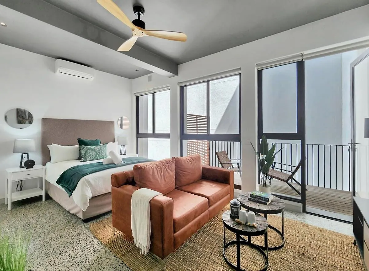 Trendy, Secure, Private Balcony, Wifi & Smart Tv Apartment Cape Town